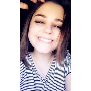 Meet your Posher, Lexi